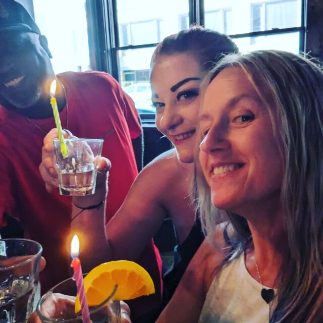 Let the birthday shenanigans begin!! Happy birthday to my beautiful birthday twin, Cady Scarlet! Luhyoo!! 😘😘😘